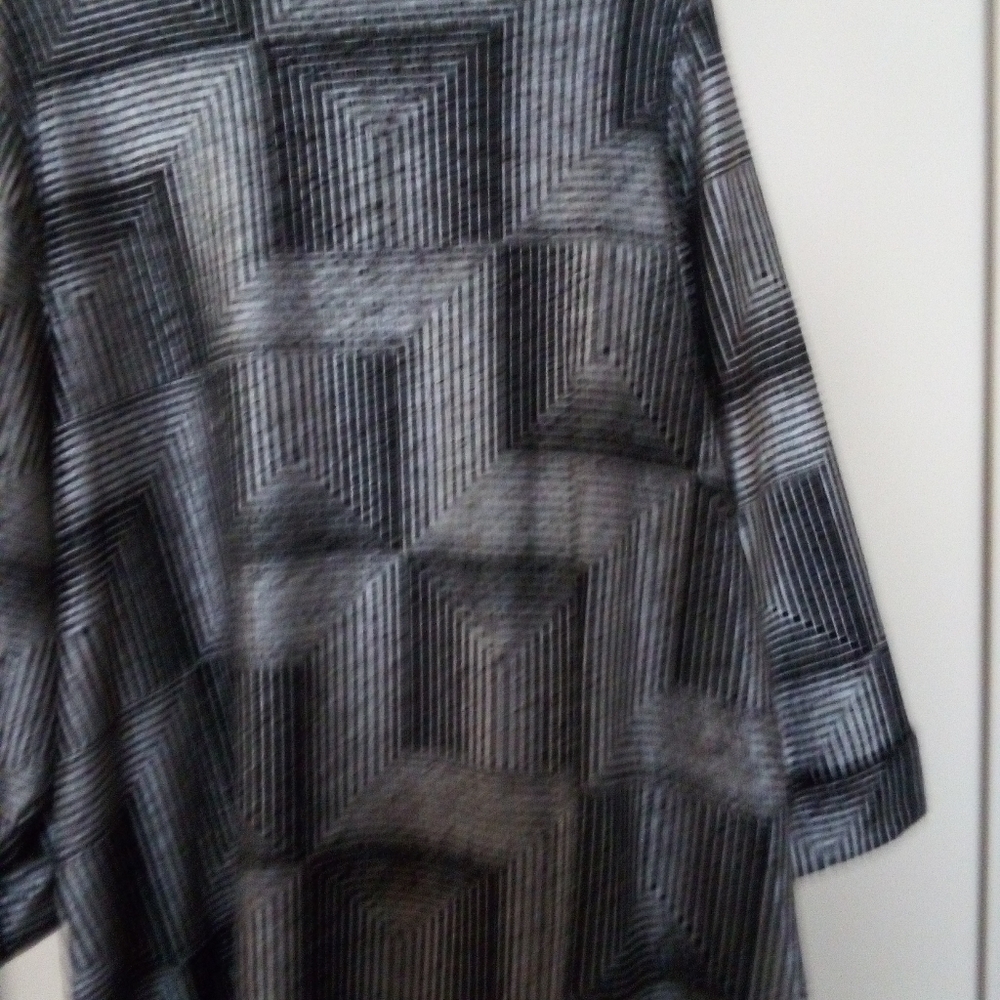 Women's Jacket - Picture 11 of 14
